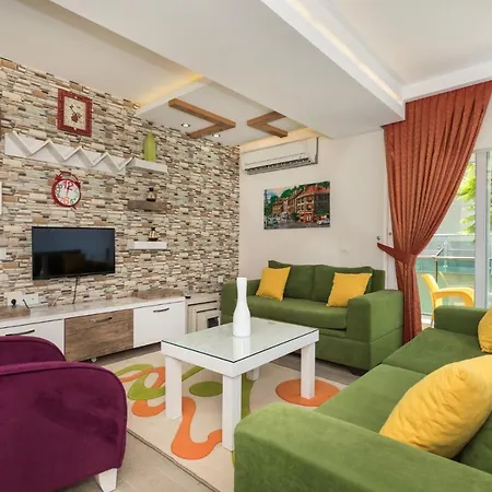 Konukevi Unaloglu Emlak Gunluk Haftalik Konaklama Antalya